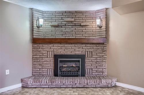 15 Kingsberry Street, Hamilton, ON - Indoor With Fireplace