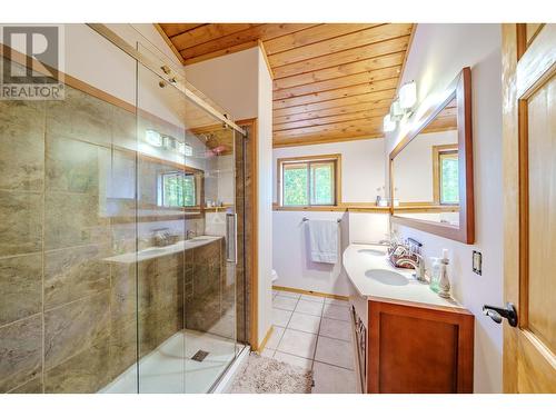 7383 Johnstone Road, Bridge Lake, BC - Indoor Photo Showing Bathroom