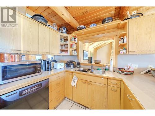 7383 Johnstone Road, Bridge Lake, BC - Indoor Photo Showing Kitchen