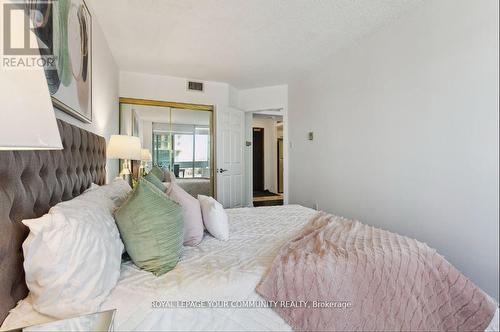 605 - 7 Broadway Avenue, Toronto, ON - Indoor Photo Showing Bedroom