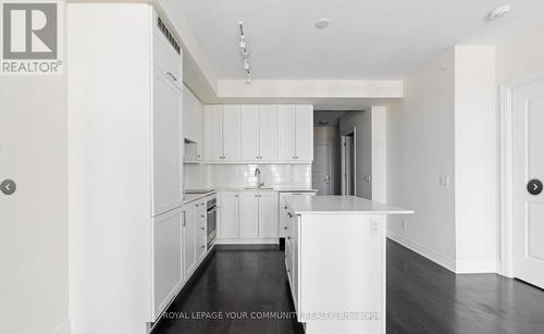 320 - 9075 Jane Street, Vaughan, ON - Indoor Photo Showing Kitchen