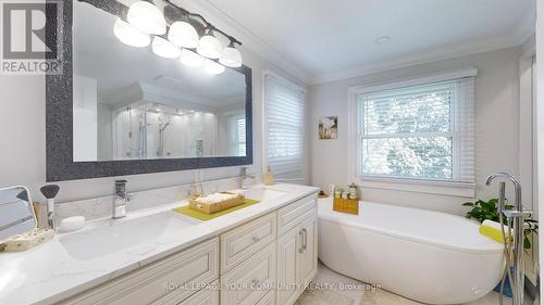 59 Golf Links Drive, Aurora, ON - Indoor Photo Showing Bathroom