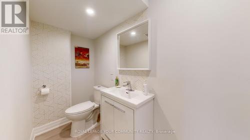 59 Golf Links Drive, Aurora, ON - Indoor Photo Showing Bathroom