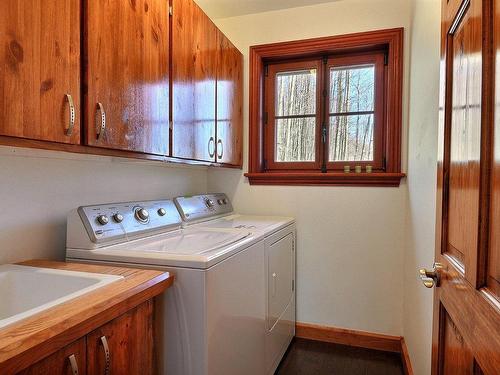 Salle de lavage - 19 Rue Chenail, Shefford, QC - Indoor Photo Showing Laundry Room