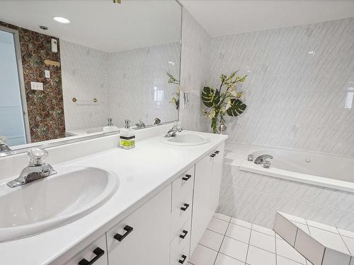 Salle de bains - 1001-500 Rue St-Francois, Brossard, QC - Indoor Photo Showing Bathroom