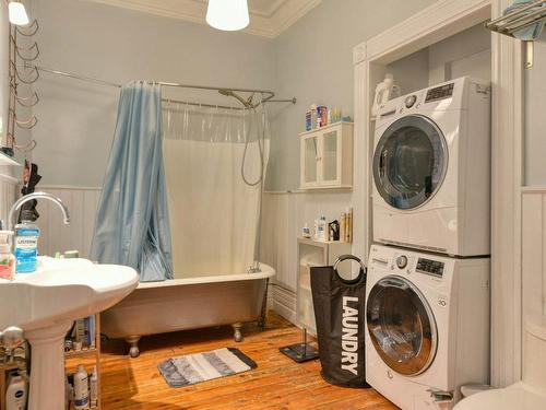 Bathroom - 3917  - 3919 Rue Drolet, Montréal (Le Plateau-Mont-Royal), QC - Indoor Photo Showing Laundry Room