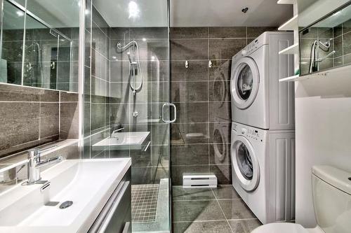 Salle de bains - 225-1000 Rue Ottawa, Montréal (Le Sud-Ouest), QC - Indoor Photo Showing Laundry Room