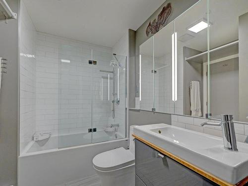 Bathroom - 842-5100 Rue Molson, Montréal (Rosemont/La Petite-Patrie), QC - Indoor Photo Showing Bathroom