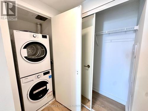731 - 1100 Sheppard Avenue W, Toronto, ON - Indoor Photo Showing Laundry Room