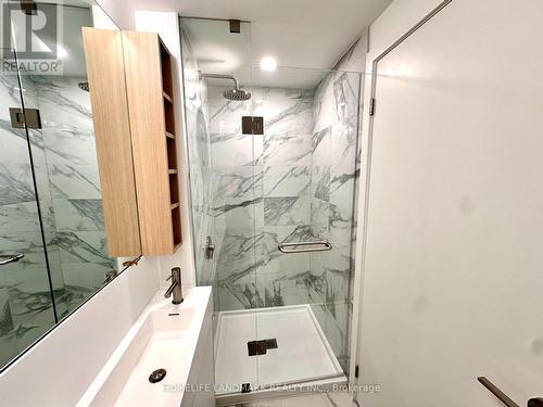 731 - 1100 Sheppard Avenue W, Toronto, ON - Indoor Photo Showing Bathroom