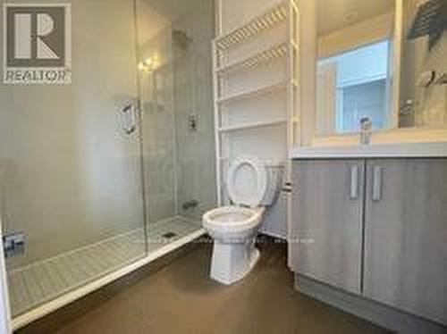 Th 60 - 1060 Portage Parkway E, Vaughan, ON - Indoor Photo Showing Bathroom