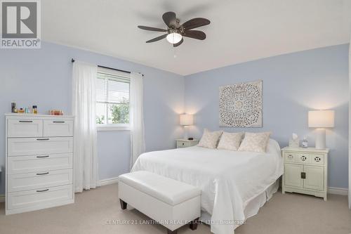 8 Parkside Road, Belleville, ON - Indoor Photo Showing Bedroom