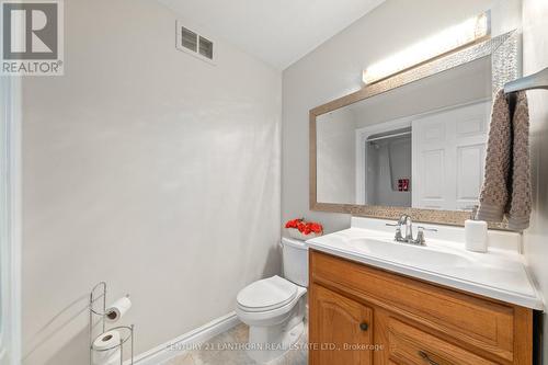 8 Parkside Road, Belleville, ON - Indoor Photo Showing Bathroom