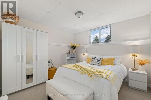 8 Parkside Road, Belleville, ON - Indoor Photo Showing Bedroom