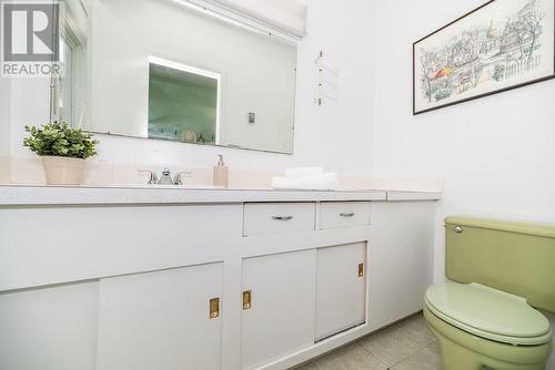 62 Parkdale Avenue, Deep River, ON - Indoor Photo Showing Bathroom