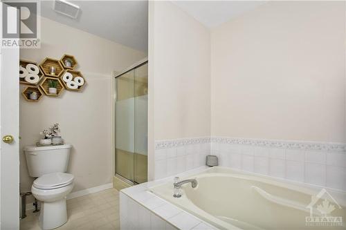 2103 Gardenway Drive, Ottawa, ON - Indoor Photo Showing Bathroom
