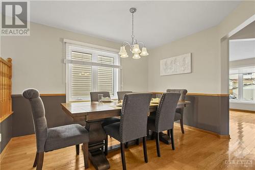 2103 Gardenway Drive, Ottawa, ON - Indoor Photo Showing Dining Room