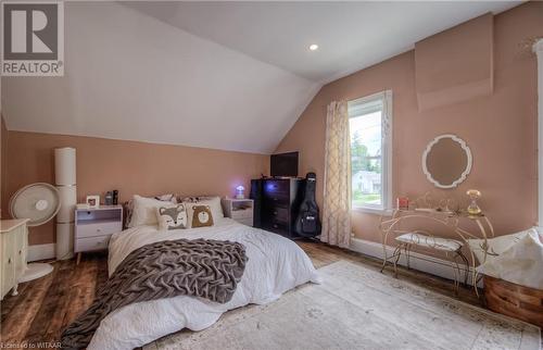 832 James Street, Woodstock, ON - Indoor Photo Showing Bedroom