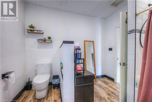 832 James Street, Woodstock, ON - Indoor Photo Showing Bathroom
