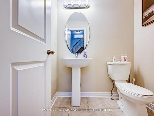 15 Yardmaster Dr, Brampton, ON - Indoor Photo Showing Bathroom