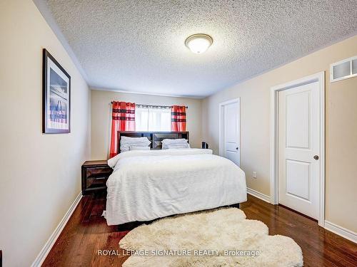 15 Yardmaster Dr, Brampton, ON - Indoor Photo Showing Bedroom