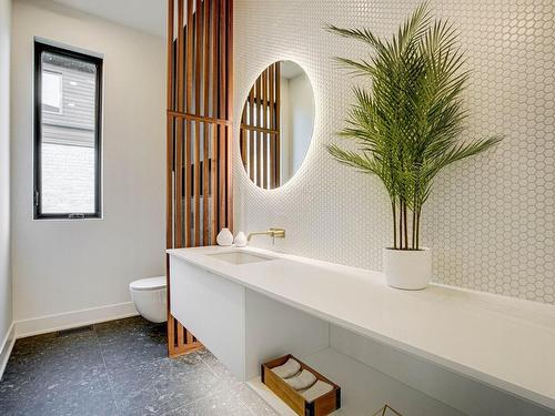 Salle d'eau - 995 Rue Robert, Brossard, QC - Indoor Photo Showing Bathroom