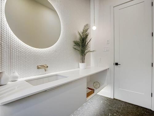Salle d'eau - 995 Rue Robert, Brossard, QC - Indoor Photo Showing Bathroom