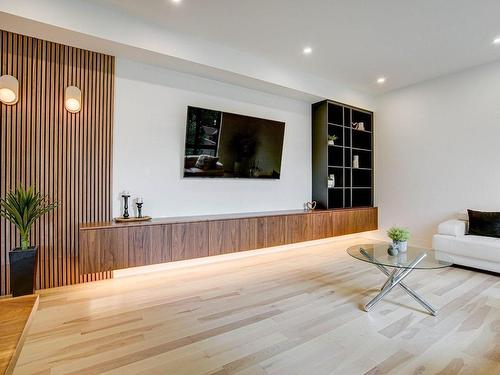 Salon - 995 Rue Robert, Brossard, QC - Indoor Photo Showing Living Room