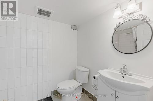 40 Crown Acres Court, Toronto, ON - Indoor Photo Showing Bathroom
