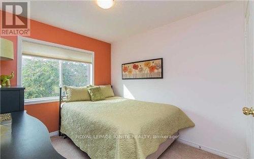 18 Curran Hall Crescent, Toronto E09, ON - Indoor Photo Showing Bedroom