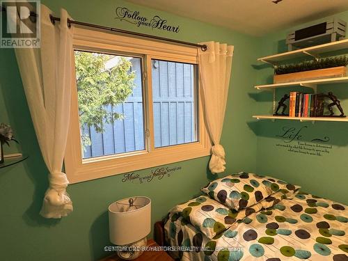 Upper - 404 Trent Street W, Whitby (Downtown Whitby), ON - Indoor Photo Showing Bedroom