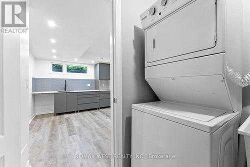 58 - 35 Applewood Lane, Toronto, ON - Indoor Photo Showing Laundry Room
