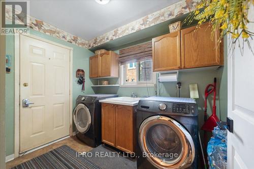 77 Lord Simcoe Drive, Brampton (Westgate), ON - Indoor Photo Showing Laundry Room