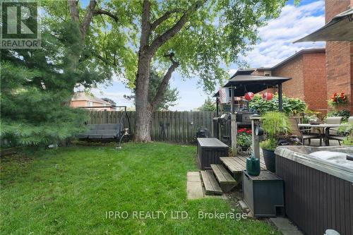 77 Lord Simcoe Drive, Brampton (Westgate), ON - Outdoor