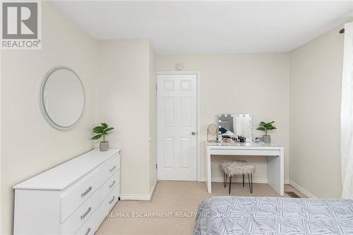 8 - 151 Berkindale Drive, Hamilton, ON - Indoor Photo Showing Bedroom