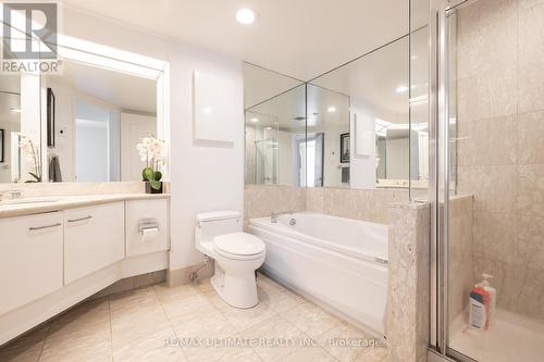 900 - 38 Elm Street, Toronto, ON - Indoor Photo Showing Bathroom