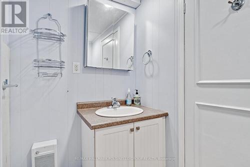 59 Hawthorne Drive, Innisfil, ON - Indoor Photo Showing Bathroom