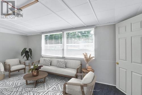 59 Hawthorne Drive, Innisfil, ON - Indoor Photo Showing Living Room