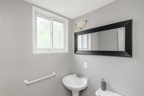 151 Berkindale Drive|Unit #8, Hamilton, ON - Indoor Photo Showing Bathroom