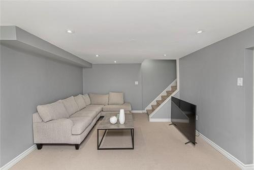151 Berkindale Drive|Unit #8, Hamilton, ON - Indoor Photo Showing Living Room
