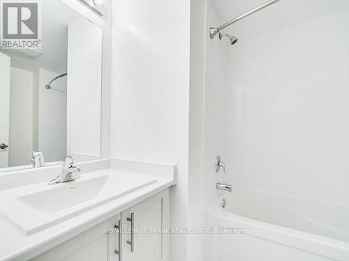 12 - 23D Lookout Drive, Clarington, ON - Indoor Photo Showing Bathroom
