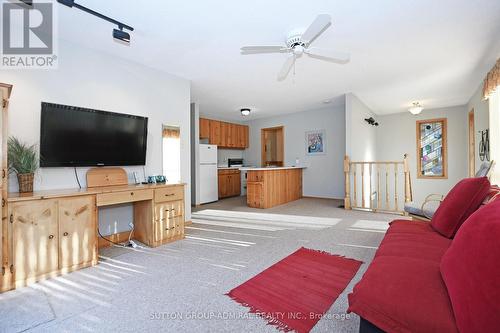 326 Indian Point Road, Kawartha Lakes, ON - Indoor Photo Showing Other Room