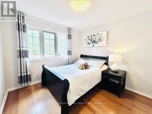 568 Marlatt Drive, Oakville, ON - Indoor Photo Showing Bedroom