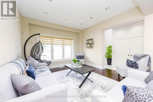 84 Latania Boulevard, Brampton, ON - Indoor Photo Showing Living Room