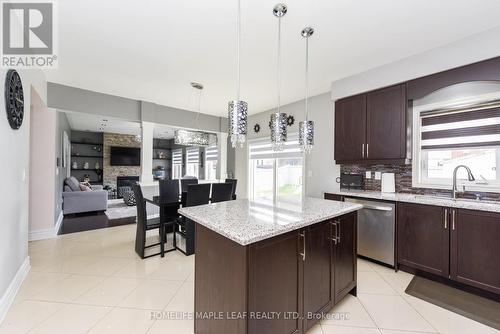 84 Latania Boulevard, Brampton, ON - Indoor Photo Showing Kitchen With Upgraded Kitchen