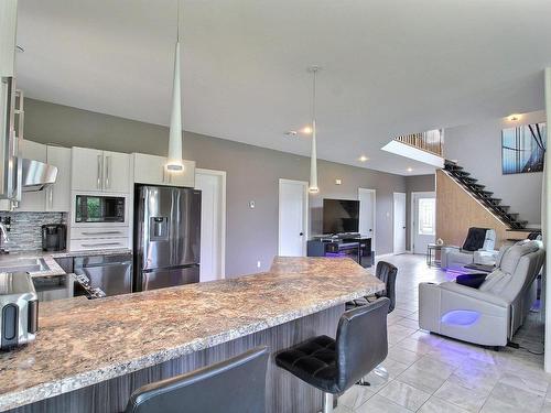 Vue d'ensemble - 116 Rue Juteau, Val-D'Or, QC - Indoor Photo Showing Kitchen With Upgraded Kitchen