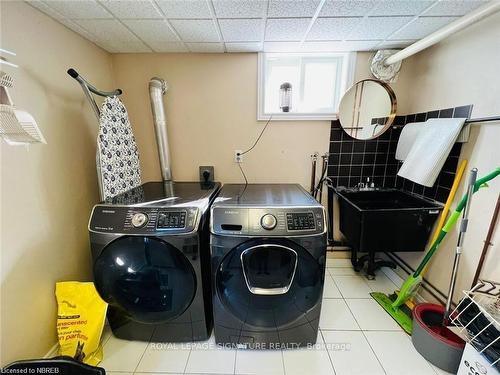 88 Beverly Rd, North Bay, ON - Indoor Photo Showing Laundry Room