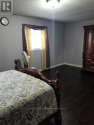 10 Olde Town Road, Brampton, ON - Indoor Photo Showing Bedroom