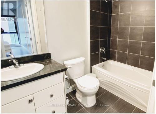 709 - 112 King Street E, Hamilton, ON - Indoor Photo Showing Bathroom