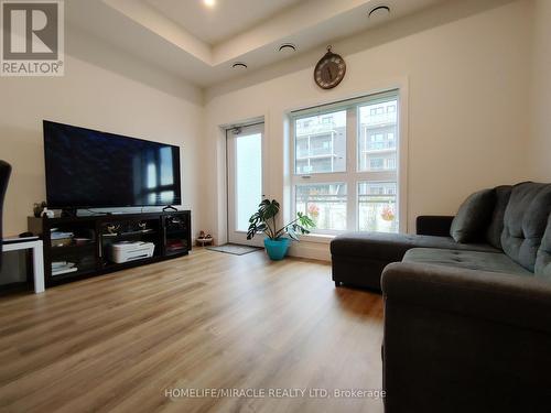 107 - 1101 Lackner Place, Kitchener, ON - Indoor Photo Showing Living Room